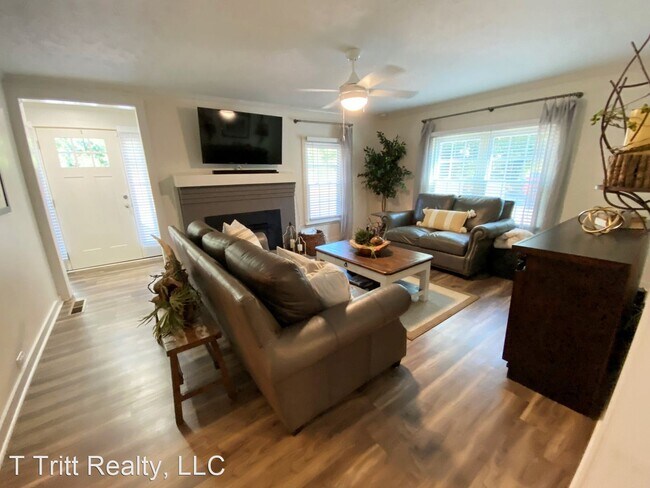 Building Photo - 3 br, 2 bath House - 105 Banks Drive