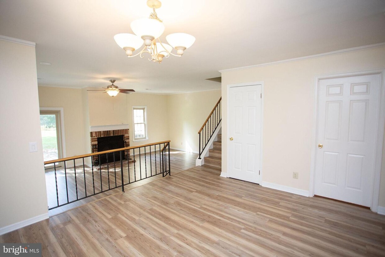 Foto principal - 33 Blackhawk Ct