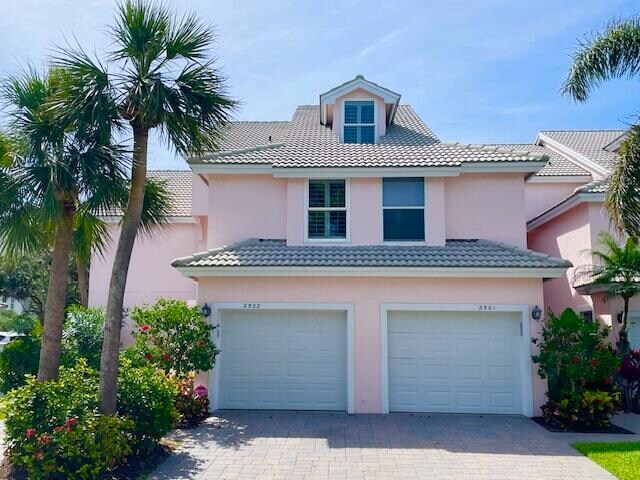 Foto principal - 2502 Fairway Dr N
