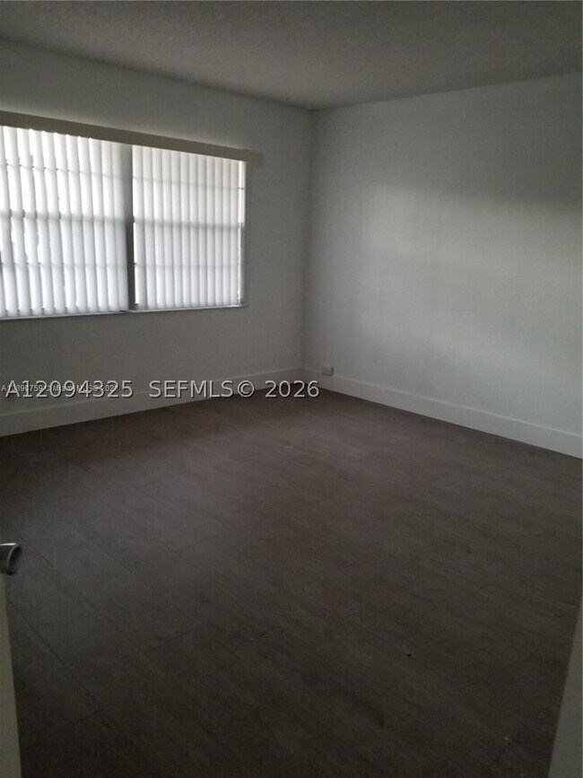 Foto del edificio - 1000 SW 128th Terrace