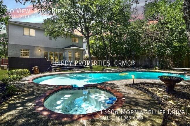 Foto del edificio - **4 Bed, 3 Bath Home with an Inground Swim...