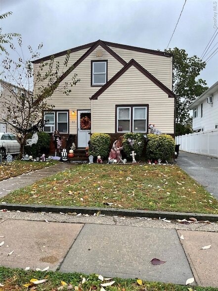 Foto principal - 83 Adams St