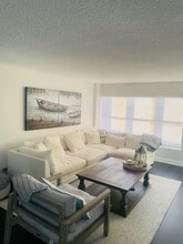 Building Photo - 405 N Ocean Blvd