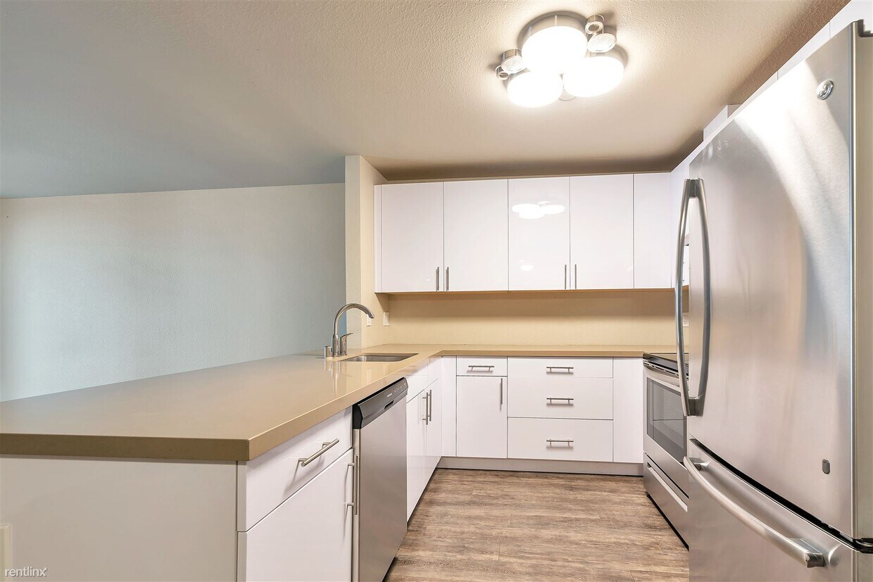 Primary Photo - 3 br, 2 bath Apartment - Pure Beach 662-3