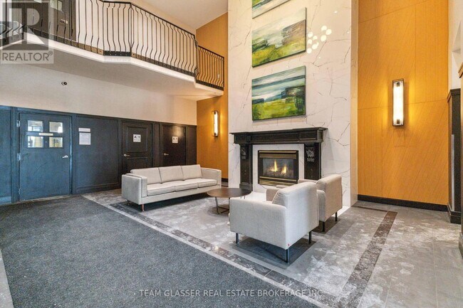 Building Photo - 340 Colborne St