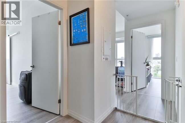 Building Photo - 108 Garment St