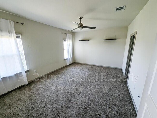 Foto del edificio - 8204 City Top Blvd