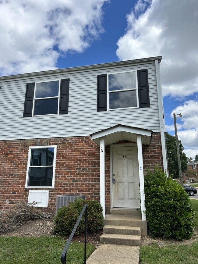 Foto del edificio - 3518 E Richmond Rd