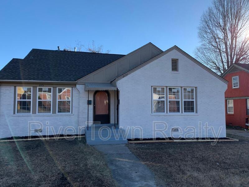 Photo - 2171 Albany Ave