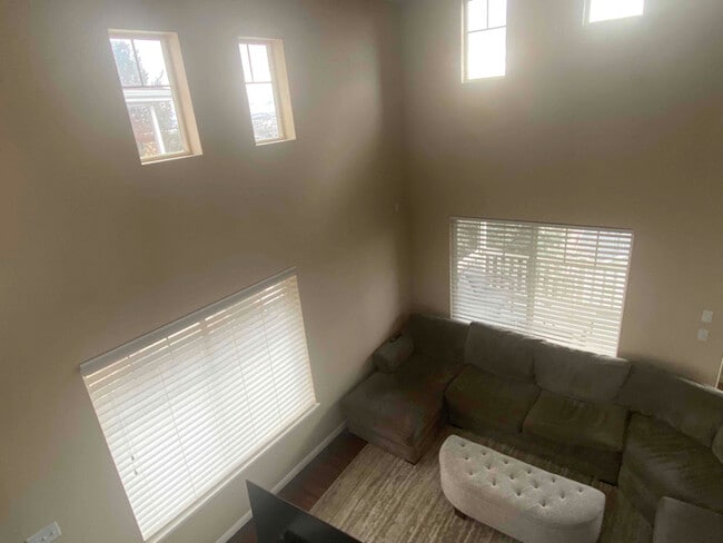 Building Photo - 1346 Alpine Way