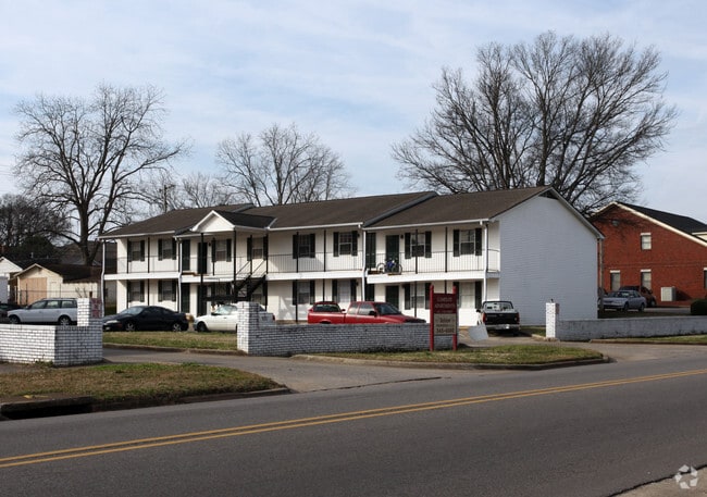 Building Photo - Camelot Apartments