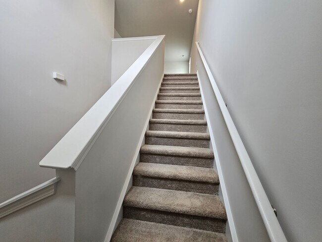 Foto del edificio - New 5 Bedroom/ 2.5 Bath Home