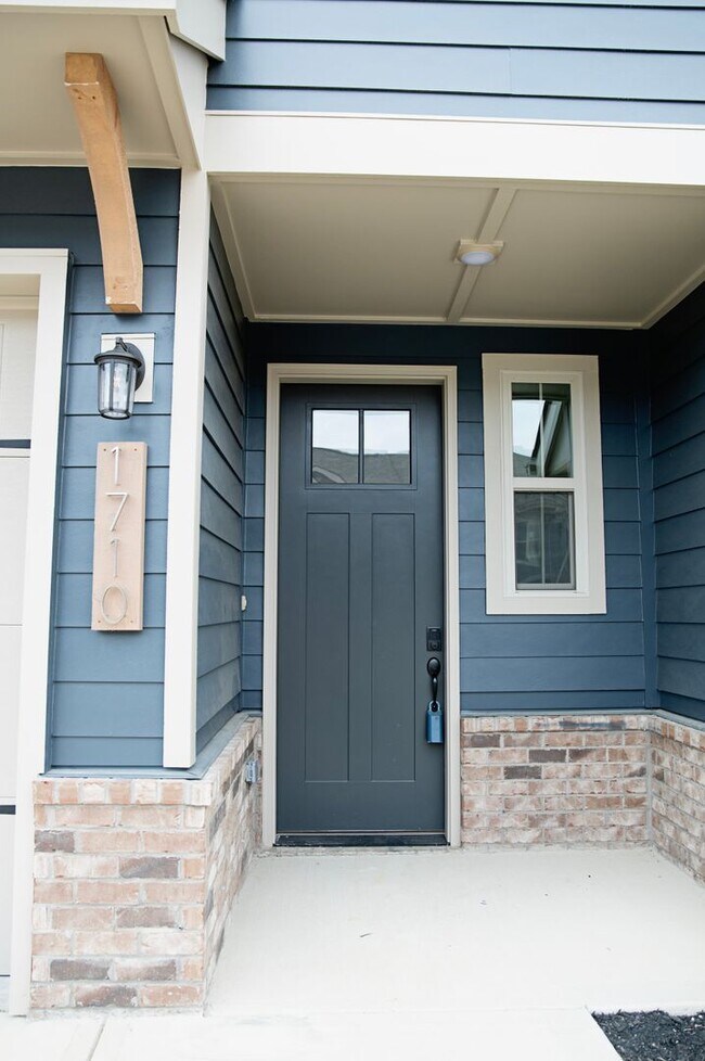 Foto del edificio - Modern 3-Bed, 2.5-Bath Townhome — ONE MONTH FREE RENT!