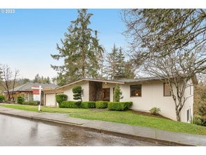Building Photo - 16932 Greentree Ave