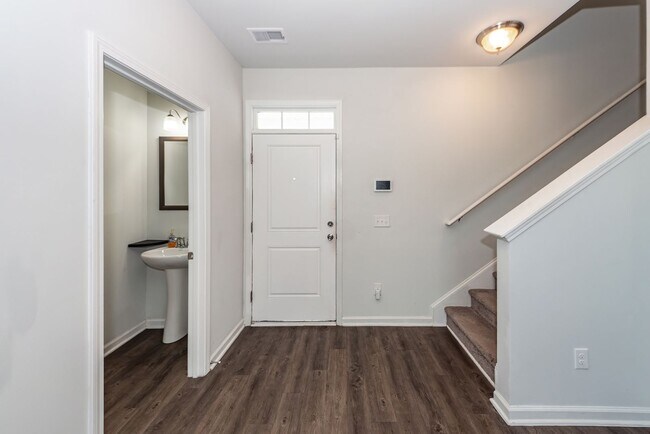 Foto del edificio - 4 Bedroom 2.5 Bath Home in Mckewn - Ladson