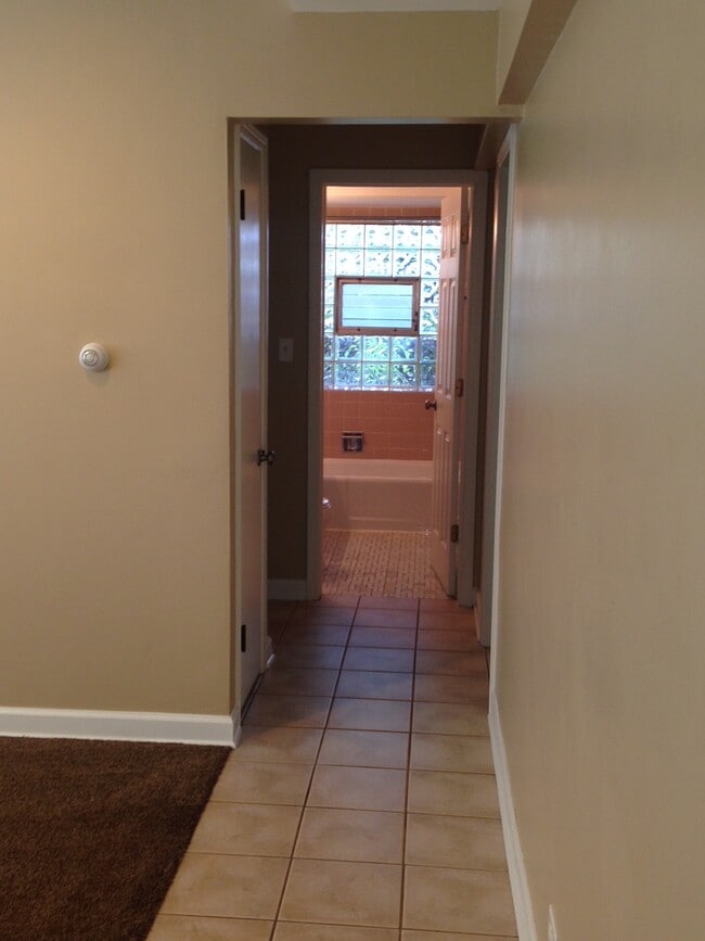 Living room - 1190 S Kenilworth Ave