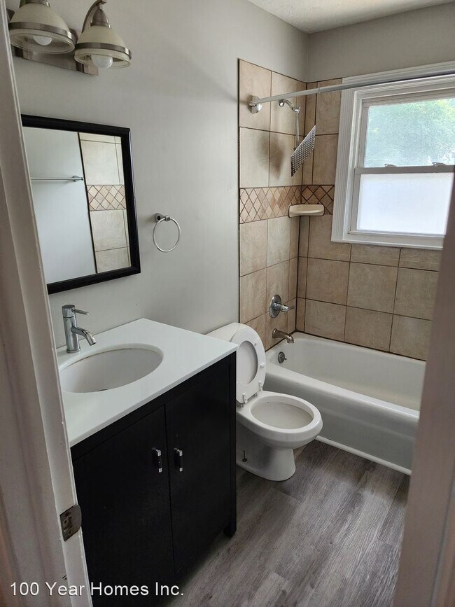 Building Photo - 3 br, 2 bath House - 129 s 111th St
