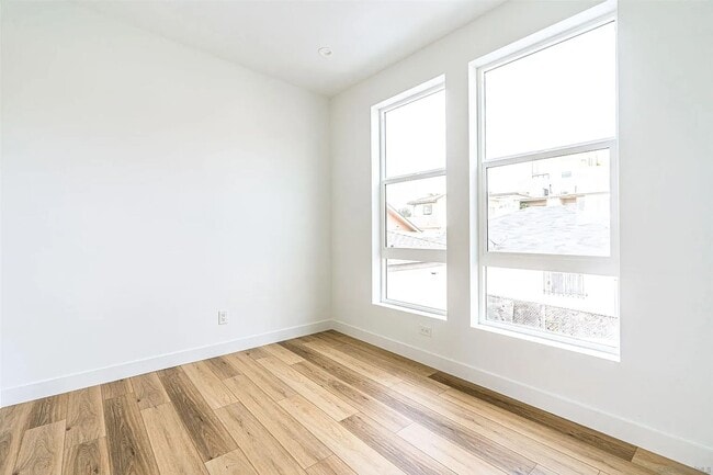 Building Photo - 2945 B. St