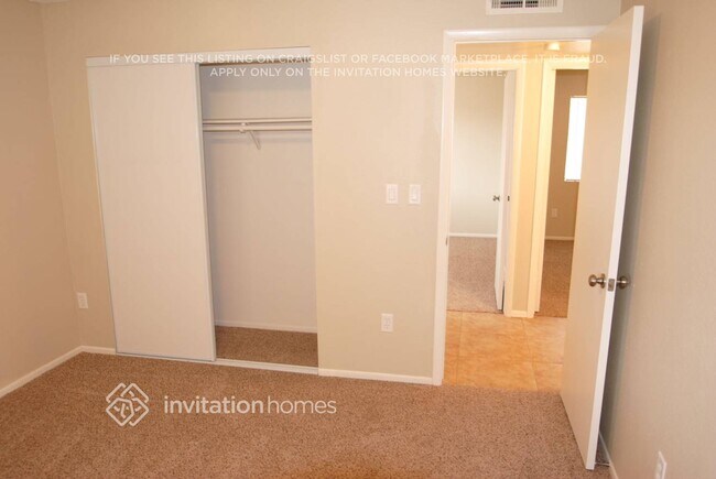 Foto del edificio - 514 E Westchester Dr