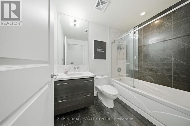 Building Photo - 33 Shore Breeze Dr