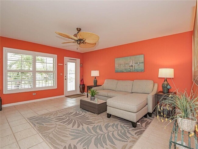 Foto del edificio - 55 Woodland Dr