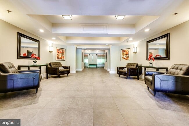 Foto del edificio - 545 E Braddock Rd