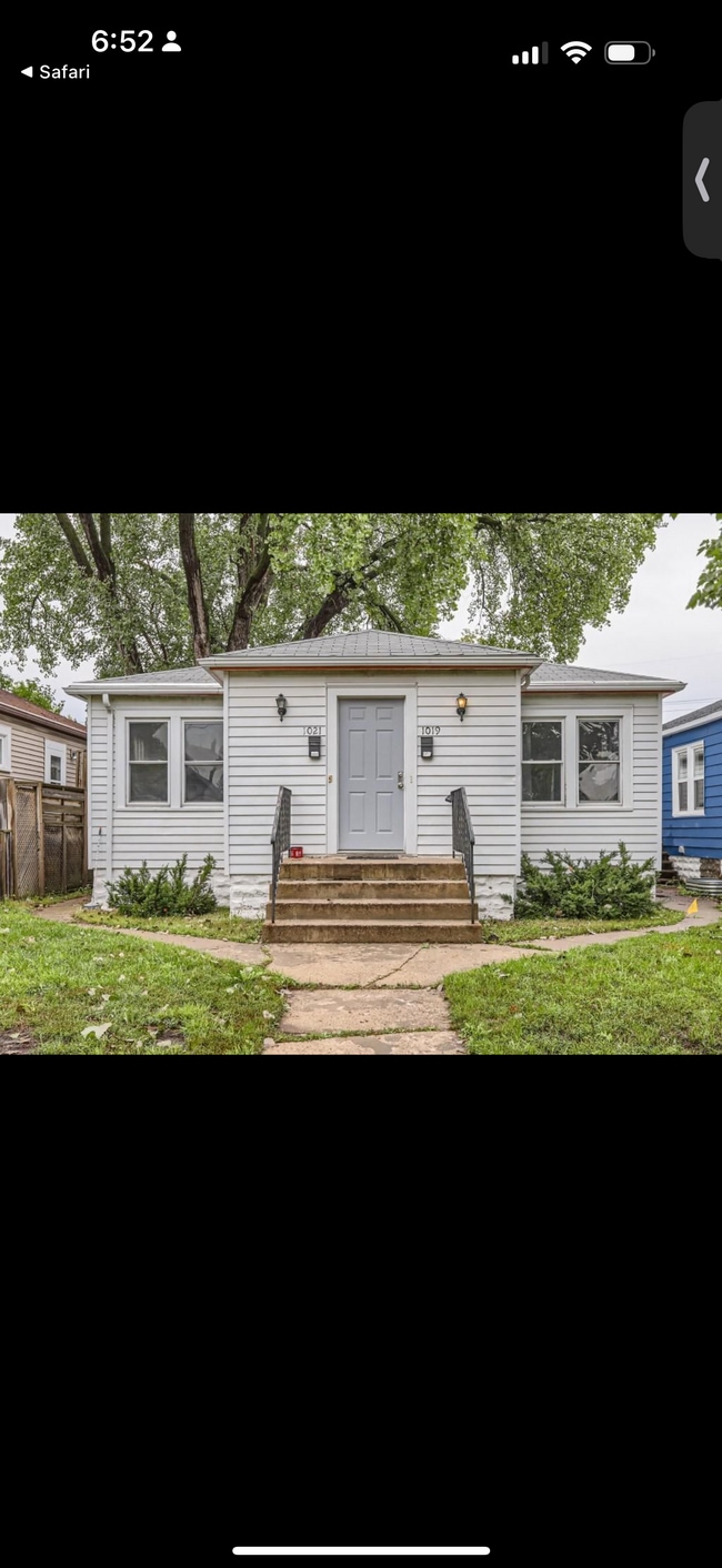 Foto del edificio - 1019 Central Ave W