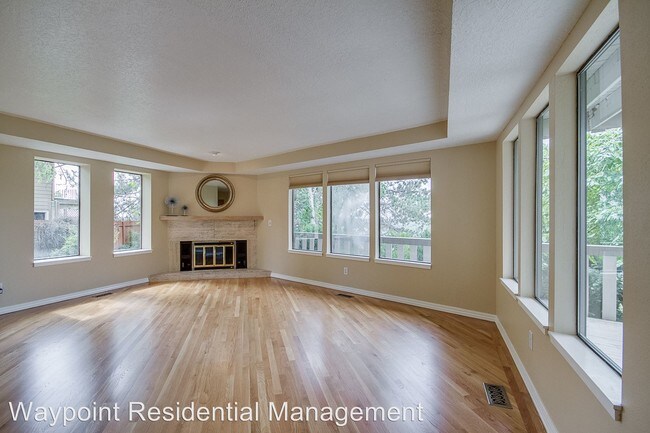 Foto del edificio - 2714 W Hillway Dr