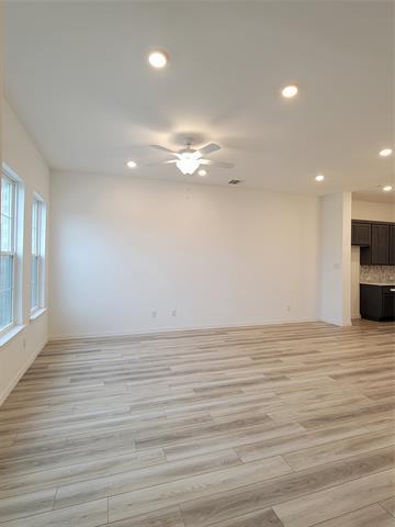 Foto del edificio - 2245 Adena Spgs Dr