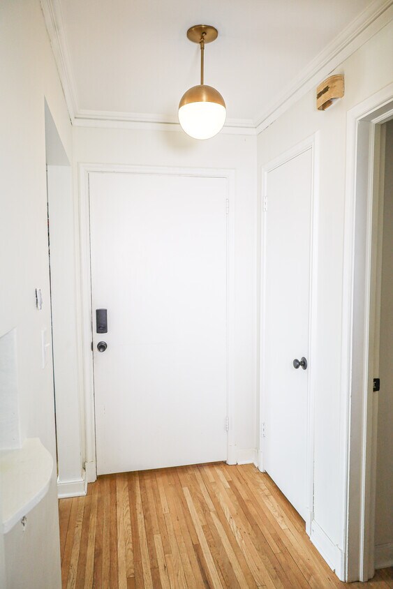 Foto principal - 511 8th St SW