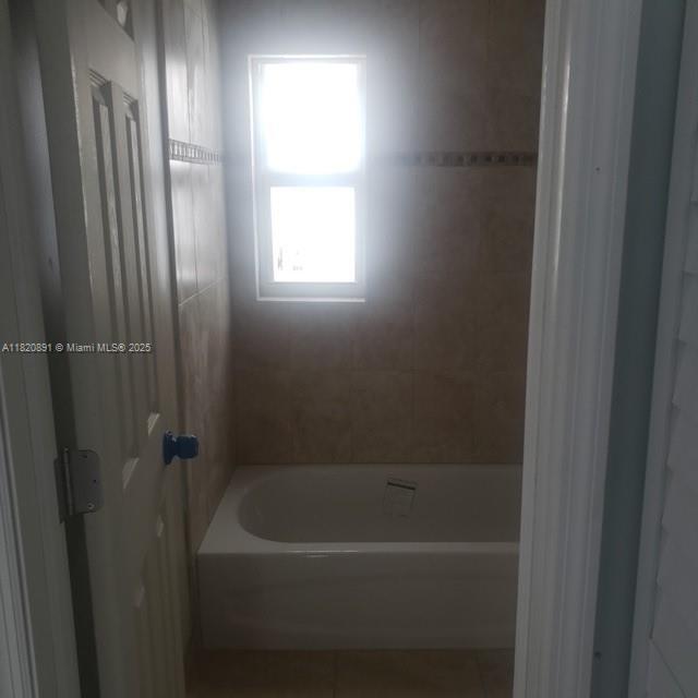 Foto del edificio - 2200 NW 155th St