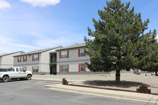 Eaton Village Apartments, 2550 E 16th St Farmington, NM, 87401-7612 - Eaton Village