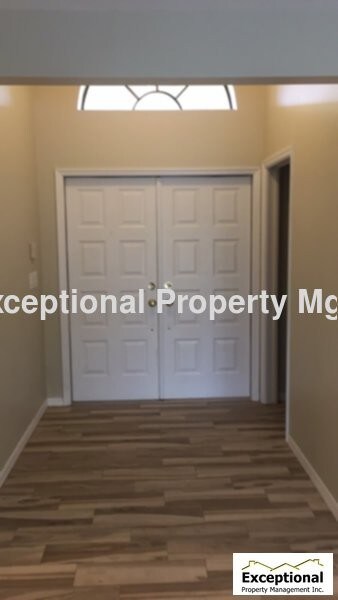 Foto del edificio - 825 SW 40th Terrace