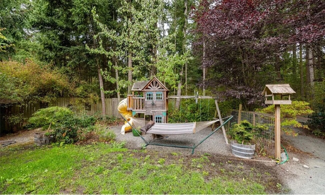 Foto del edificio - 159 E Crescent Harbor Rd