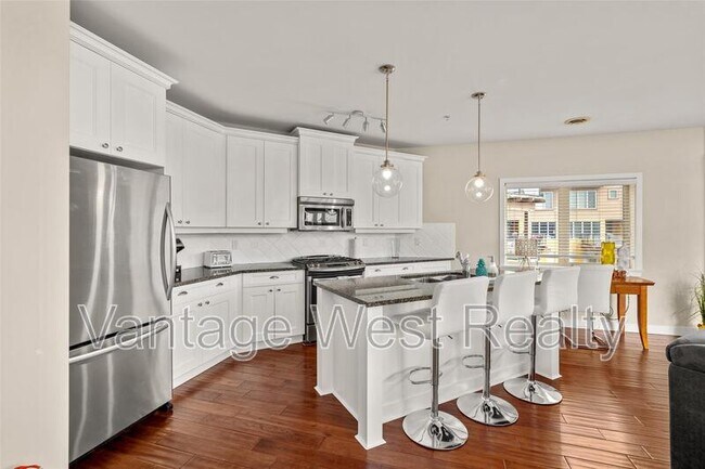 Photo du bâtiment - 4305-4038 Pritchard Dr