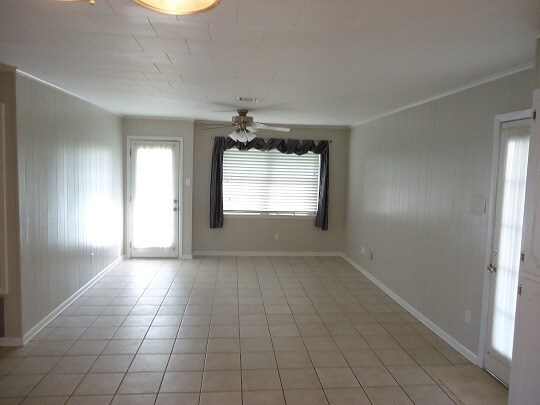 Building Photo - 201 Eula Dr