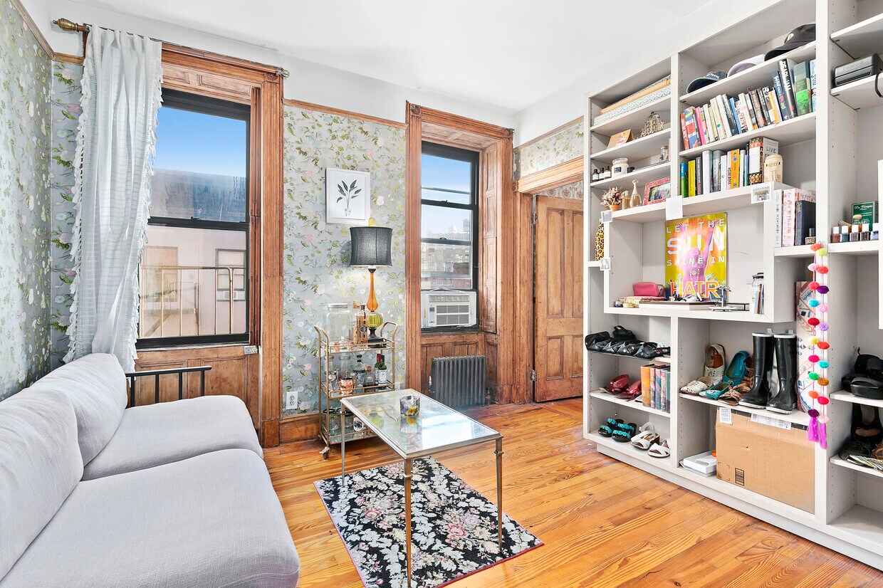 25 Leroy St Unit 17, New York, NY 10014 Room for Rent in New York, NY