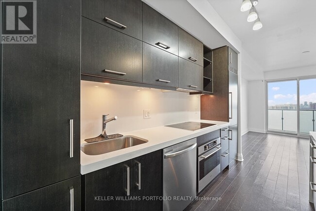 Building Photo - 65 St Mary St