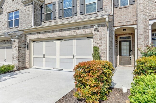 Building Photo - 7245 Heritage Oak Ct