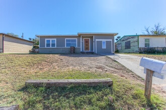 Building Photo - 1506 Kentucky Way