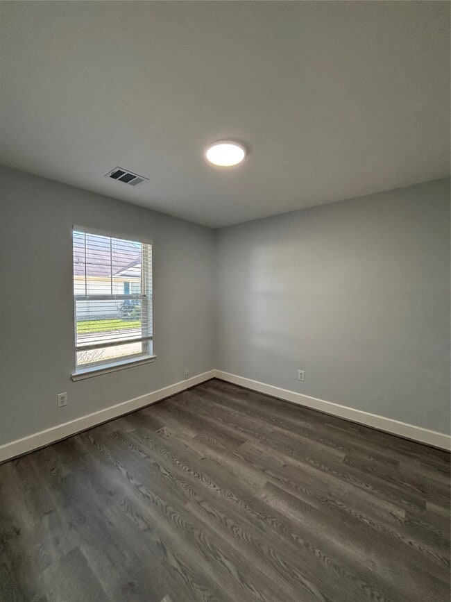 Foto del edificio - 11823 Longwood Garden Way