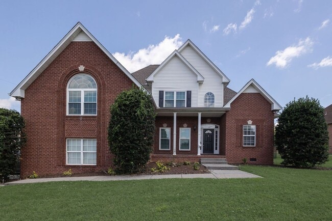 Photo - 100 Strathmore Ct House