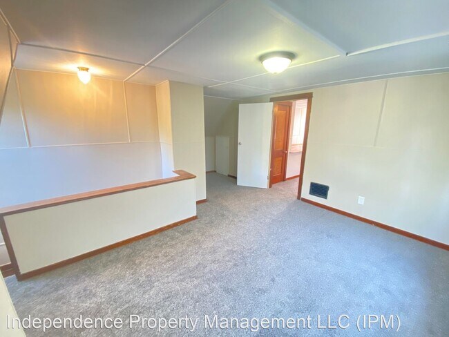 Building Photo - 3 br, 1 bath House - 8 Adair Avenue