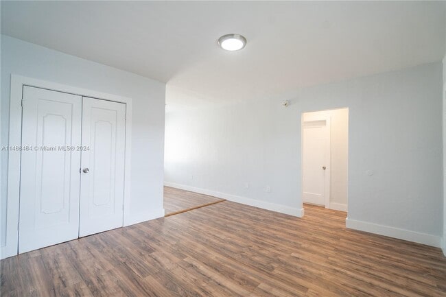 Building Photo - 437 NE 82nd St