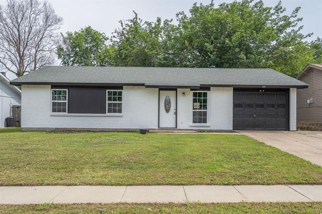 Primary Photo - 930 Briarwood Dr