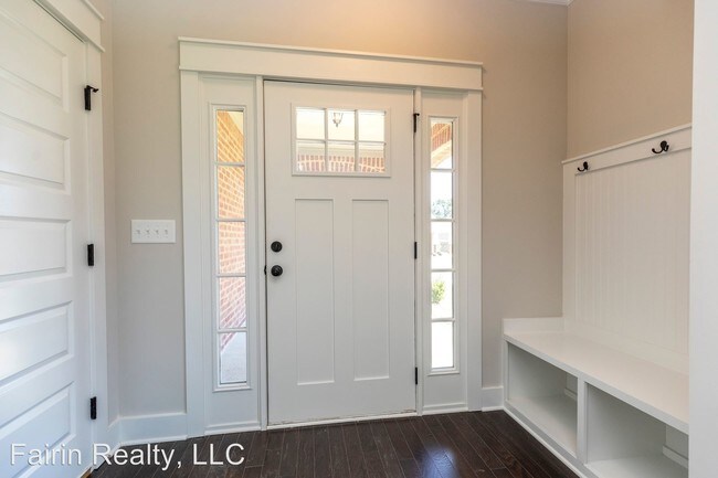Building Photo - 3 br, 2 bath House - 2791 Village Lane