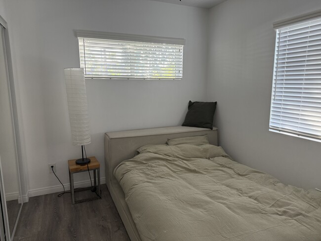 Building Photo - 3308 Hermanos St