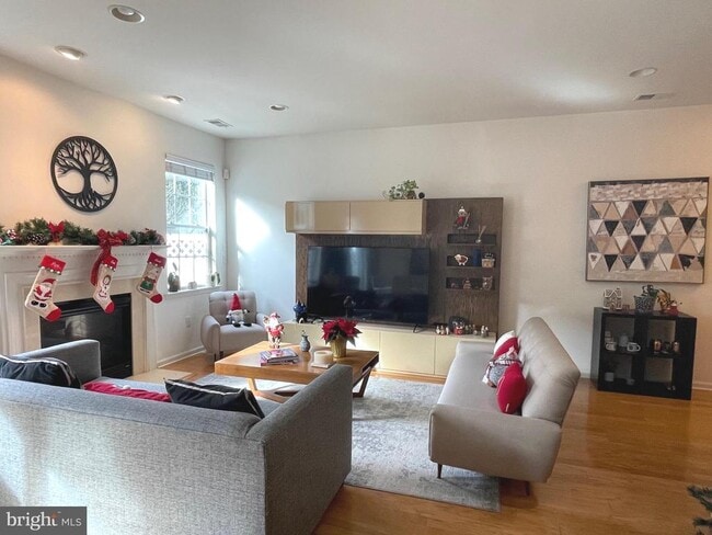 Building Photo - 57 Haddon Ct