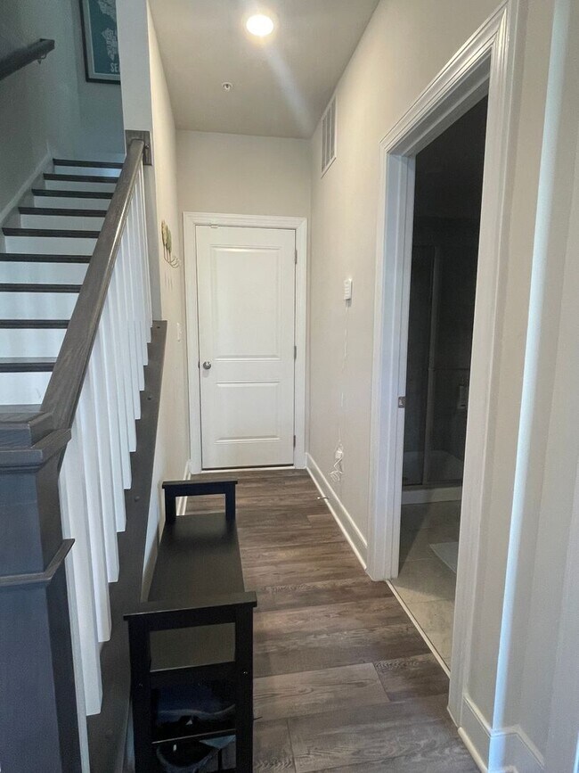Building Photo - FOUR LEVEL TOWNHOUSE IN DOWNTOWN CROWN, 2 ...