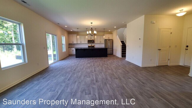 Foto del edificio - 3 br, 2.5 bath House - 4409 Mashie Dr